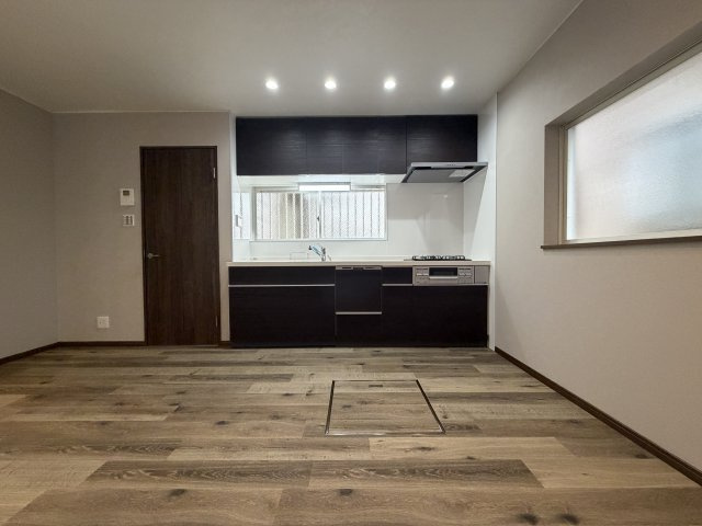 尼崎市東難波町４丁目戸建の居間・リビング|ダウンライト新設