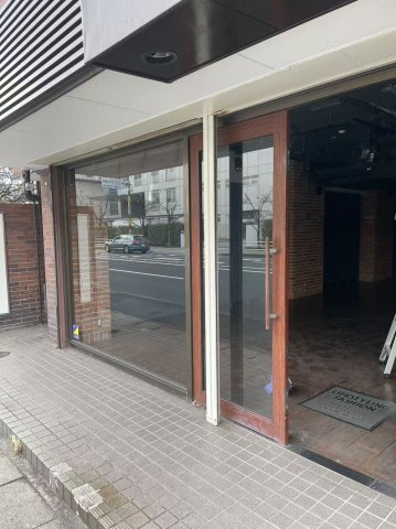 ロイヤルビレッジのエントランス