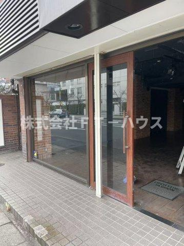 ロイヤルビレッジのエントランス