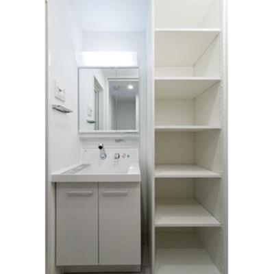 【洗面所】 | レビスタ白金高輪 | ※写真は同タイプ住戸です。