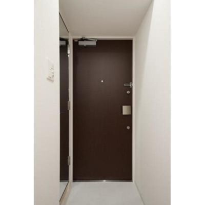 【玄関】 | レビスタ白金高輪 | ※写真は同タイプ住戸です。