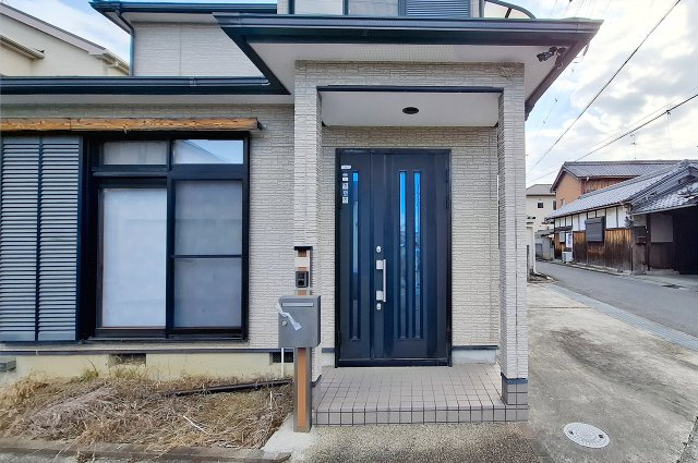 岸和田市畑町1丁目の玄関|玄関ポーチ