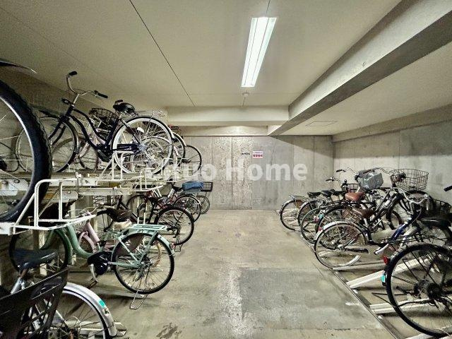 ナイスアーバン大島の駐輪場|【自転車置き場】最新の空き状況や費用などの詳細は担当スタッフまでお問い合わせください。