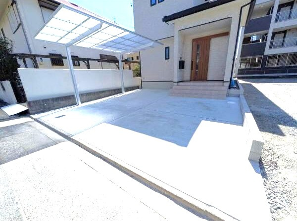 名古屋市中川区横前　新築一戸建ての駐車場