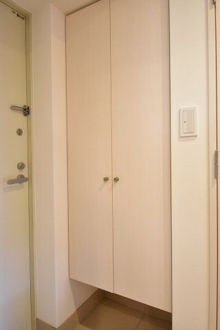 KDXレジデンス難波南の玄関