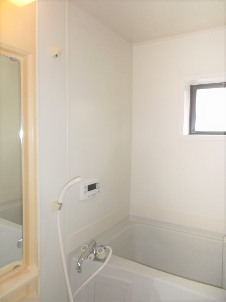 プレステージ芦屋A棟の浴室|コンパクトで使いやすいお風呂です