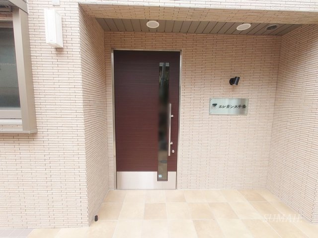エレガンス十条のエントランス|エントランスです☆