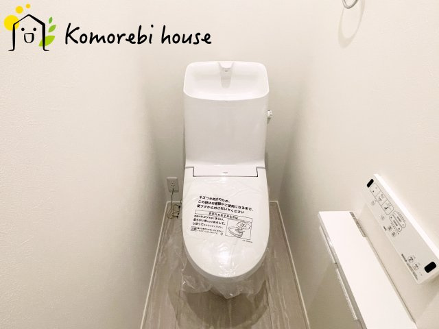 さいたま市北区奈良町079②　新築一戸建て　02のトイレ|ゆったりとした空間のトイレです