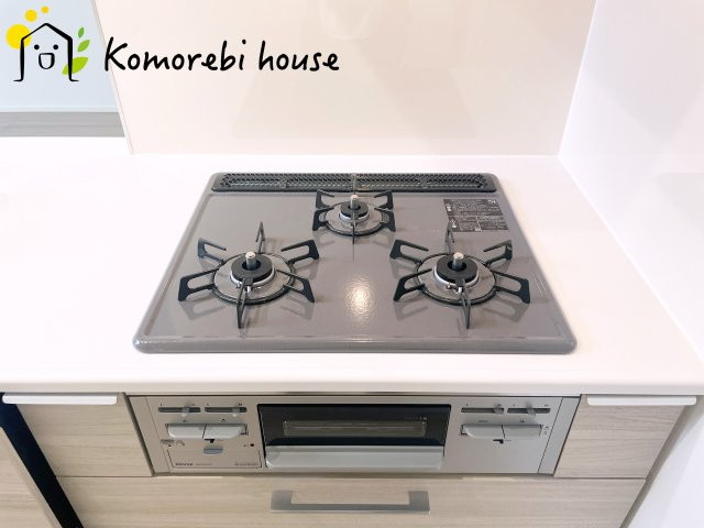 さいたま市北区奈良町079②　新築一戸建て　02のキッチン|キッチンでお料理をお楽しみください