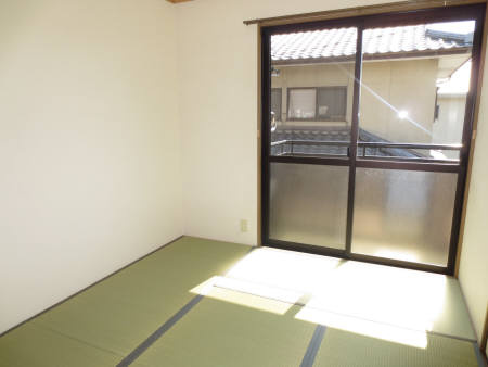 熊本市南区刈草３丁目のアパートの和室