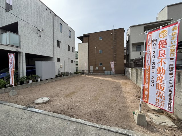 安芸郡府中町桃山1丁目の前面道路含む現地写真