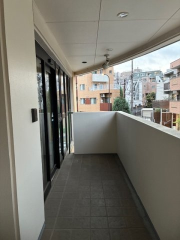 目黒区三田２丁目の店舗一部