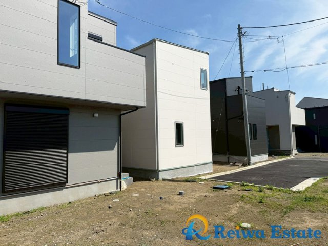 新築戸建　茅ヶ崎市松林1丁目の前面道路含む現地写真