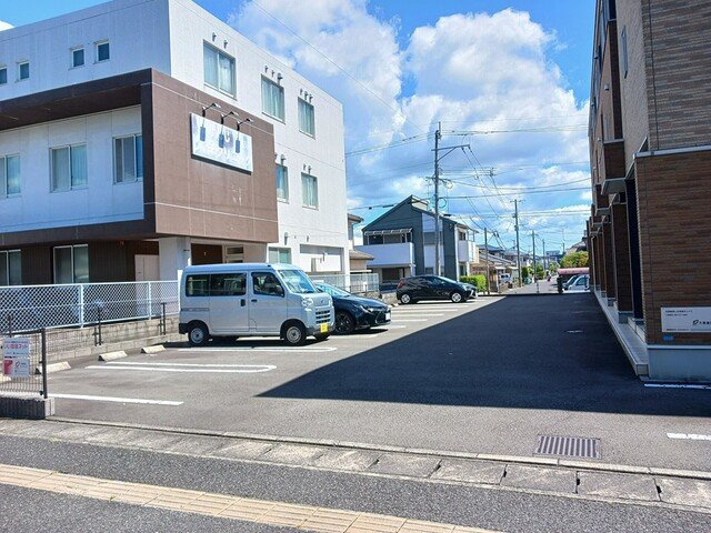 【駐車場】