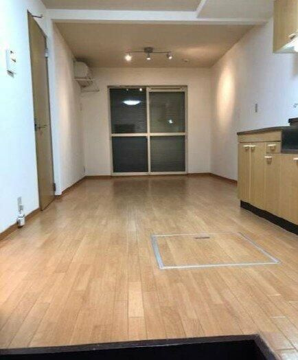 相模原市中央区富士見５丁目のアパートの居間・リビング