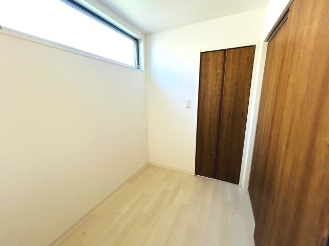 エハコ日暮通の洋室