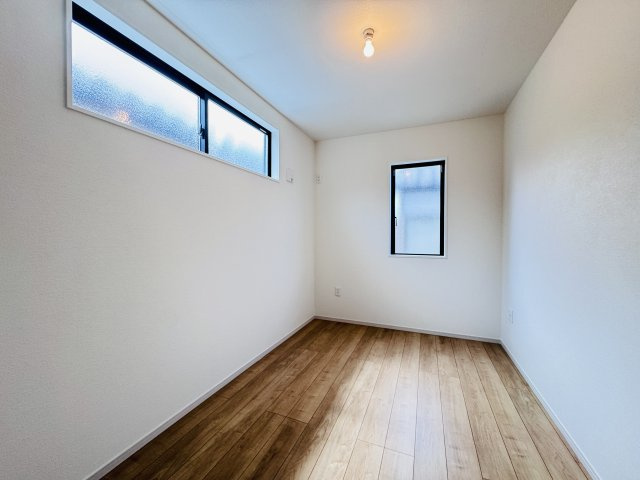 柏市中原１丁目新築戸建【酒井根東小学校:4分】の子供部屋|5帖洋室