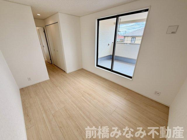 【新築】前橋市青柳町第28　４号棟(全10棟)　クレイドルガーデン　新築建売分譲の洋室|ゆったりした洋室です