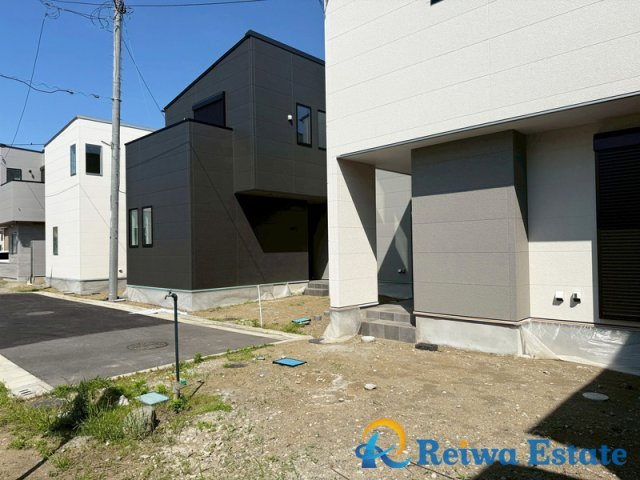 新築戸建　茅ヶ崎市松林1丁目の前面道路含む現地写真