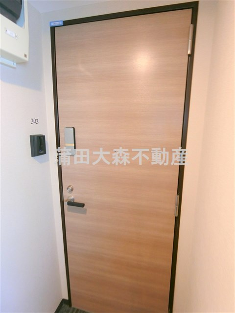 M-1 Tokyo 蒲田本町の玄関