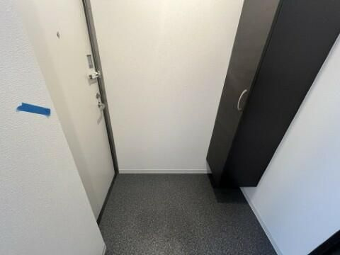 ジーメゾン見沼新堤の玄関
