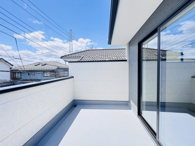 柏市松ケ崎新築戸建（松ケ崎11期）のバルコニー|南向きルーフバルコニー・日当たり良好♪