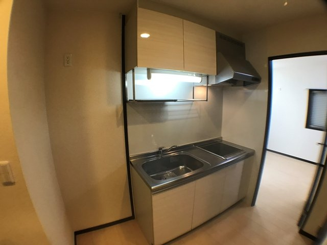 壁付けキッチンでスペースを有効活用できます！