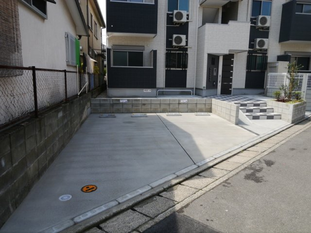 Luana姪浜　下山門小学校区の駐車場|Luana姪浜