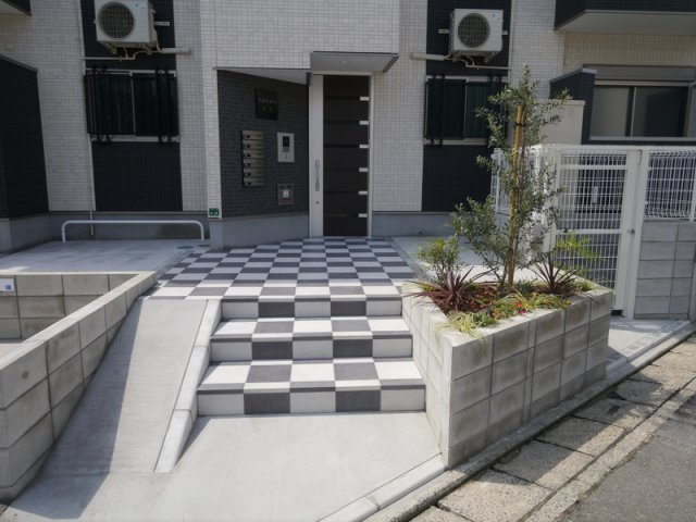 Luana姪浜　下山門小学校区のエントランス|Luana姪浜
