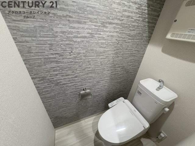 ゆったり落ち着けるトイレです