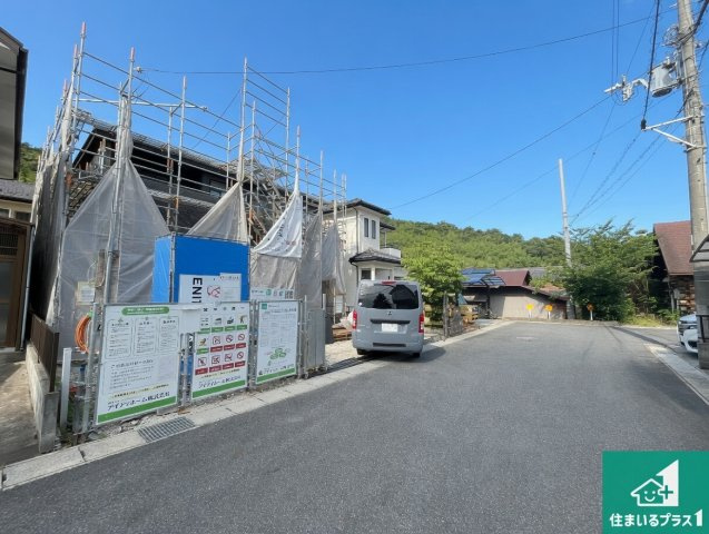 近江八幡市船木町　第1期　新築一戸建ての前面道路含む現地写真|周辺は落ち着いた街並みの住宅地！子育てがしやすい住環境です！まだ未完成ですが、現地でしかわからない事もございます。是非一度ご覧ください。