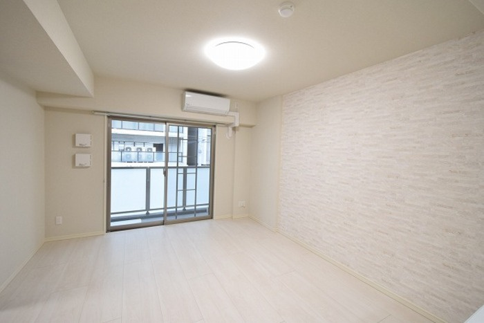 神戸海岸通　萬利Residenceの居間・リビング