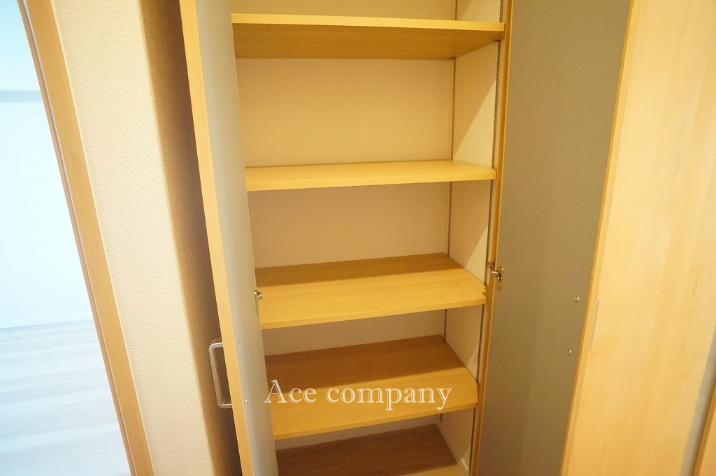 【内観：施工例】の画像