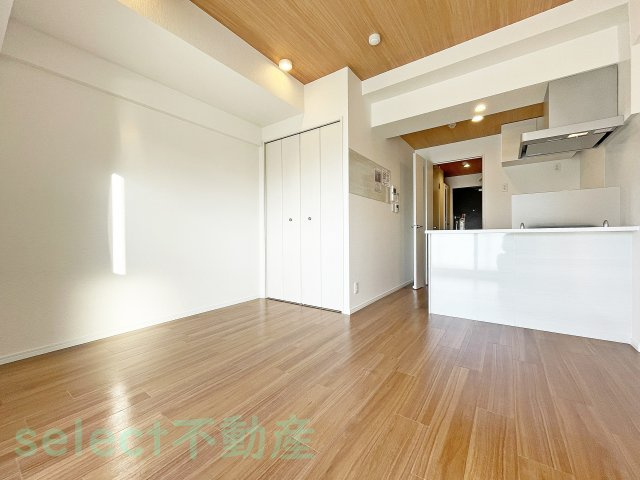 アレーヌコート金山の居間・リビング