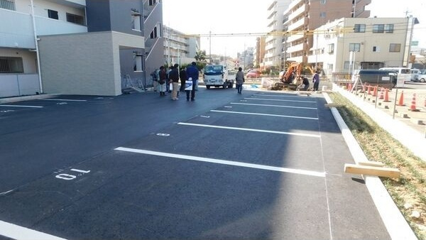 グランドソレイユⅡの駐車場