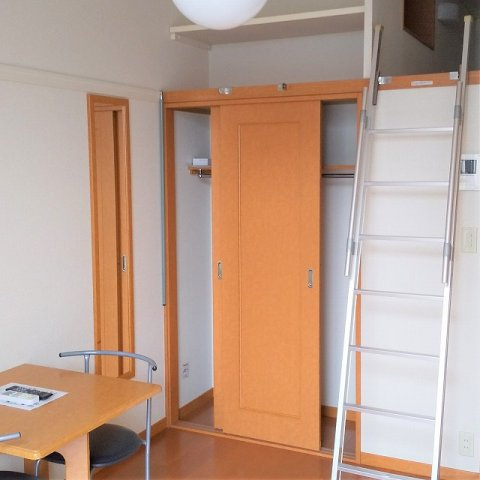 レオパレスカテリーナ芝山の内装