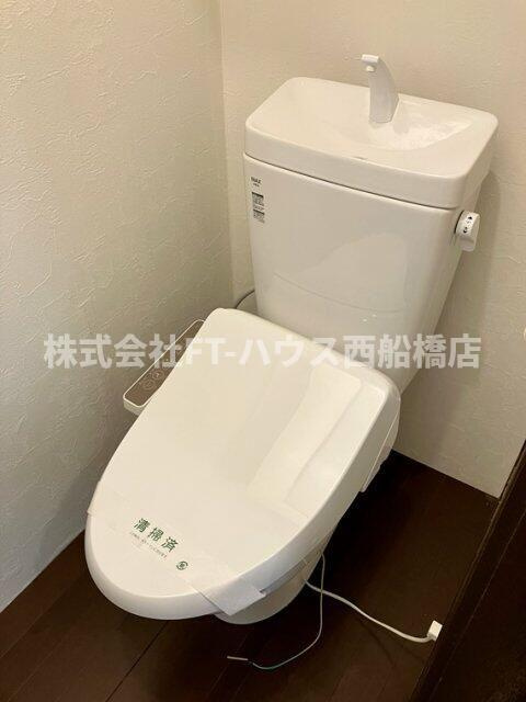 上山町戸建のトイレ