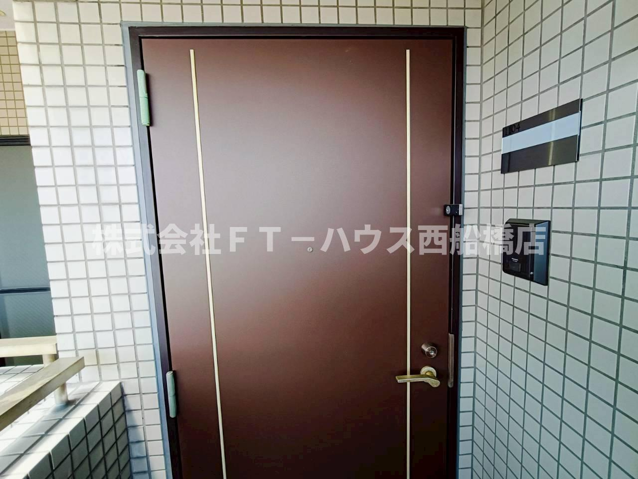 西船橋スクエアガーデンの玄関