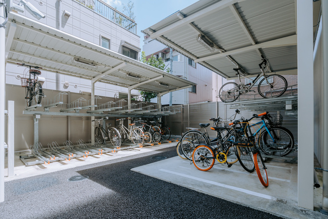 アトラスリベルタ新中野のその他共用部分|★屋根付き駐輪スペース★