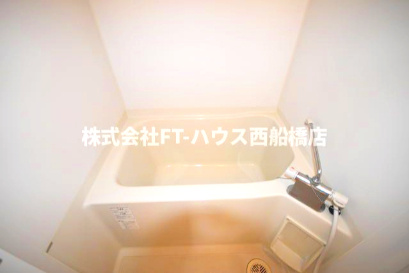 金子ビルの浴室