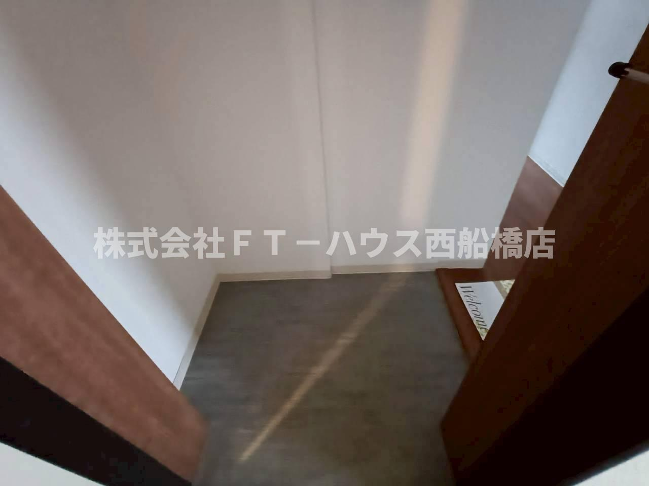ＬＥＯ六拾番館の玄関