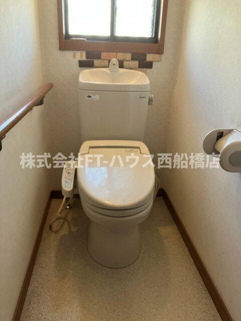 中山戸建のトイレ