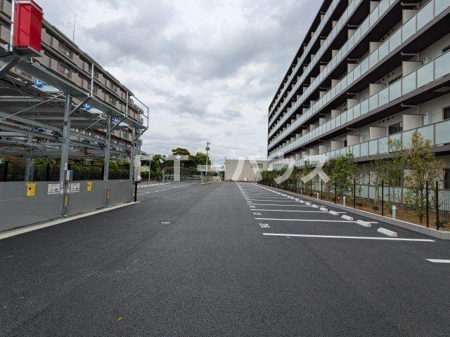 ケイディーエックスレジデンス原木中山の外観