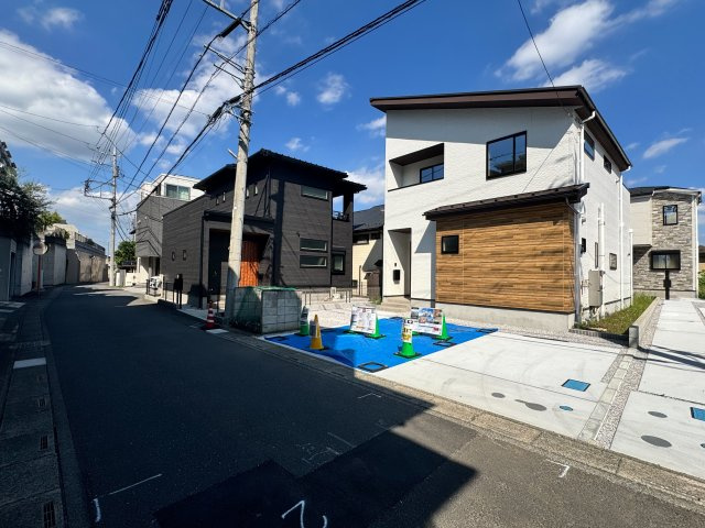 入間市下藤沢新築戸建の前面道路含む現地写真