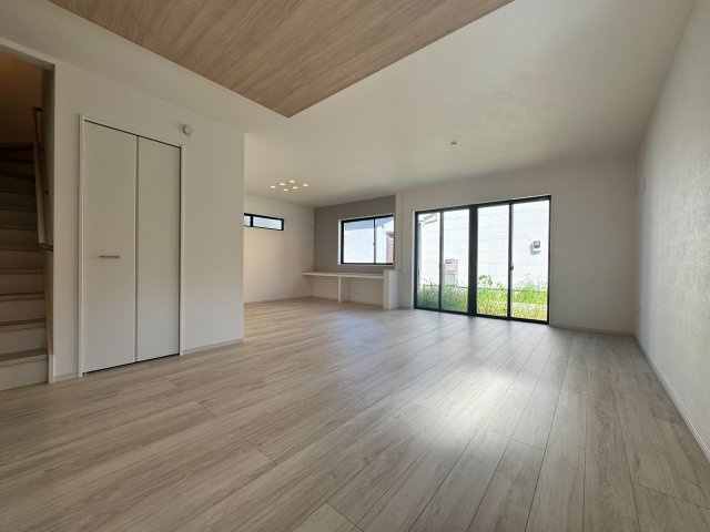 入間市下藤沢新築戸建の居間・リビング