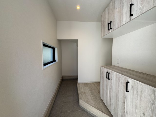 入間市下藤沢新築戸建の玄関