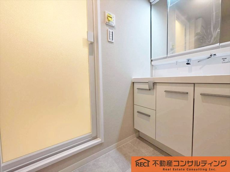 メガロコープ西宮Ⅱ1号棟の独立洗面台|浜脇小学校まで徒歩7分で通学も安心です