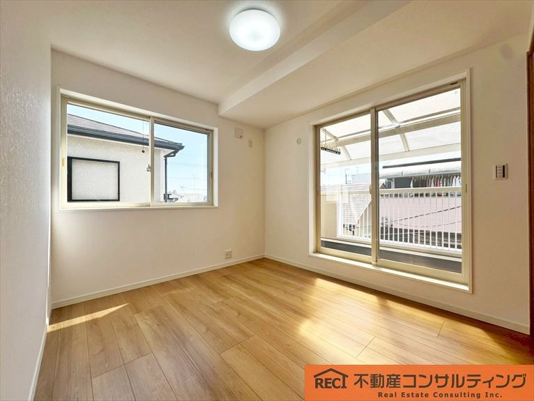 西宮市里中町2丁目　中古戸建のトイレ