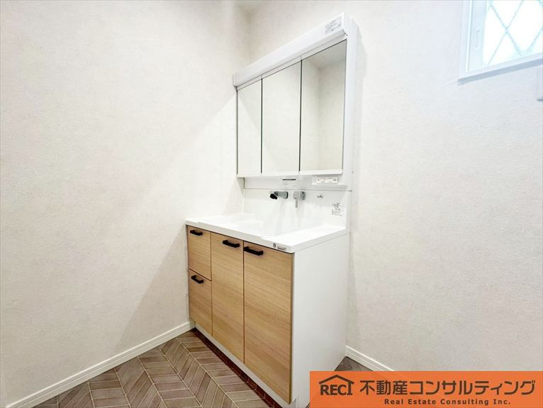 西宮市里中町2丁目　中古戸建の内装