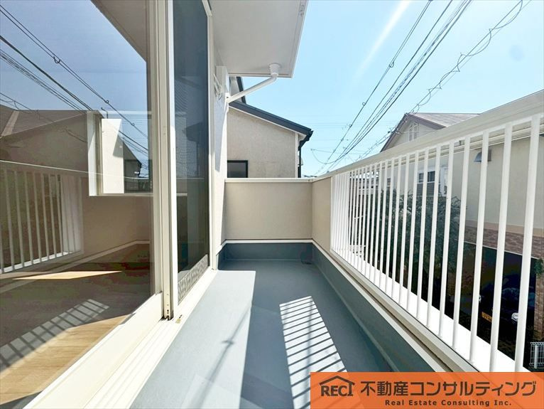 西宮市里中町2丁目　中古戸建のバルコニー